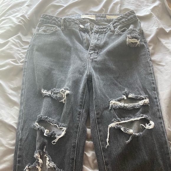 Pacsun Distressed and Ripped Mom Jeans - Picture 1 of 4